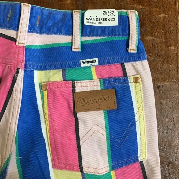 NWOT Free People x Wrangler Size 25x32 Wanderer 622 Rainbow Pop High Rise Jeans - Picture 12 of 16